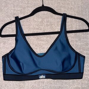 ALO Yoga Line Up Bra L in Eclipse Blue